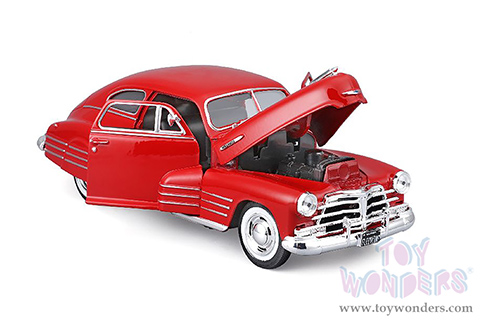 Maisto - Special Edition | Chevrolet® Fleetline Aerosedan (1948, 1/24 scale diecast model car, Red) 32921R