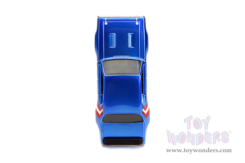 Jada Toys - Hollywood Rides | Marvel Avengers Plymouth GTX with Captain America Diecast Figure (1972, 1/32 scale diecast model car, Blue/Red and White Stripes) 33081