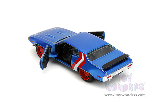 Jada Toys - Hollywood Rides | Marvel Avengers Plymouth GTX with Captain America Diecast Figure (1972, 1/32 scale diecast model car, Blue/Red and White Stripes) 33081