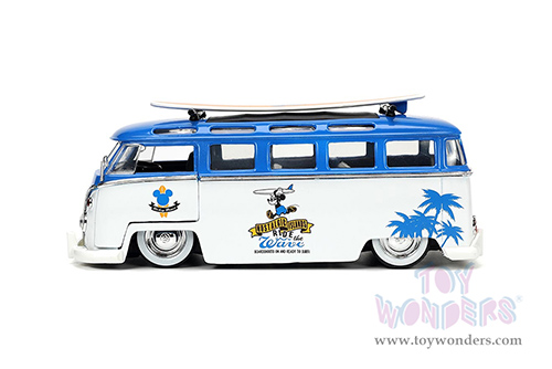 Jada Toys - Volkswagen T1 Bus with Surfboard and Mickey Mouse Diecast Figure (1/24, diecast model car, Blue/White) 33179
