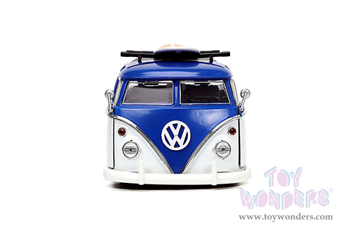 Jada Toys - Volkswagen T1 Bus with Surfboard and Mickey Mouse Diecast Figure (1/24, diecast model car, Blue/White) 33179