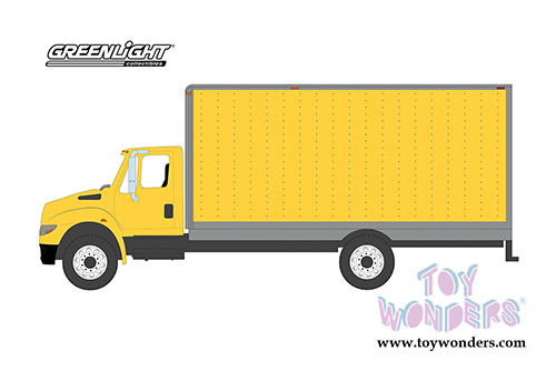 Greenlight - Heavy Duty Trucks Series 18 | International&reg; Durastar&reg; Box Van (2013, 1/64 scale diecast model car, Yellow/Silver) 33180B/48