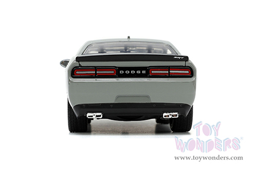 Jada Toys - Hollywood Rides | Tom and Jerry Dodge Challenger Hellcat with Jerry Diecast Figure (2015, 1/24, diecast model car, Gray) 33722