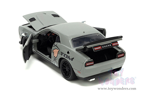 Jada Toys - Hollywood Rides | Tom and Jerry Dodge Challenger Hellcat with Jerry Diecast Figure (2015, 1/24, diecast model car, Gray) 33722