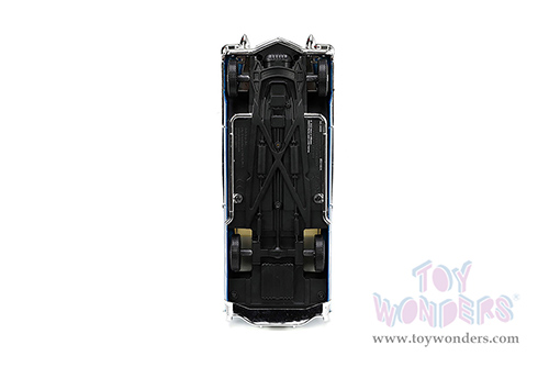 Jada Toys - Hollywood Rides | Cadillac&reg; Eldorado Convertible with Blue M&M's Diecast Figure (1956, 1/24, diecast model car, Blue) 33726