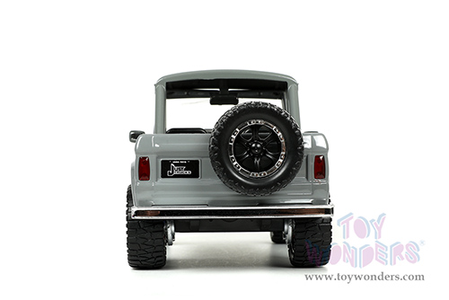 Jada Toys Just Trucks - Ford Bronco Pickup Truck with Extra Wheels (1973, 1/24 scale diecast model car, Gray) 33849