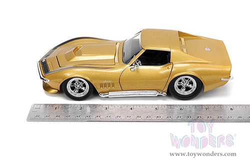 Jada Toys Bigtime Muscle - Chevrolet® Corvette® Stingray™ ZL-1 Hardtop (1969, 1/24 scale diecast model car, Gold) 33863