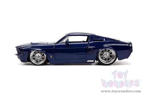 Jada Toys Bigtime Muscle - Ford Mustang Shelby® GT500® Hardtop (1967, 1/24 scale diecast model car, Dark Blue with White stripes) 33865