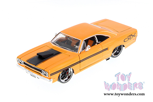 Maisto Custom Shop - Plymouth GTX Hardtop (1970, 1/25 scale diecast model car, Orange) 34016