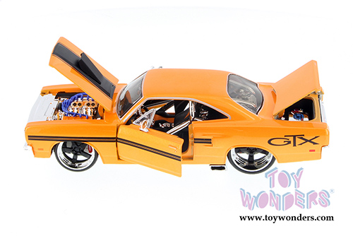 Maisto Custom Shop - Plymouth GTX Hardtop (1970, 1/25 scale diecast model car, Orange) 34016