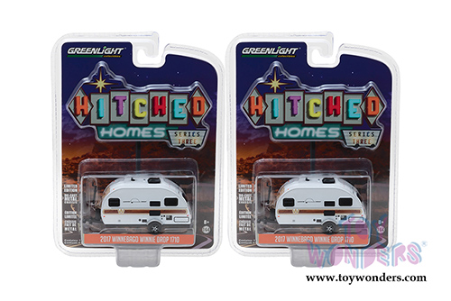 Greenlight - Hitched Homes Series 3 | Winnebago Winnie Drop 1710 (2017, 1/64 scale diecast model car, White/Brown) 34030E/48