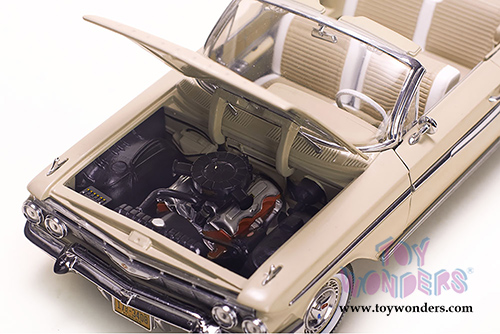 Sun Star USA - Chevy Impala Convertible (1961, 1/18 scale diecast model car, Almond Beige) 3408