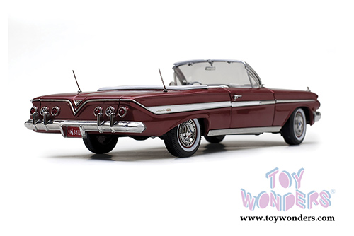 Sun Star USA - Chevrolet&reg; Impala Open Convertible (1961, 1/18 scale diecast model car, Honduras Maroon) 3410