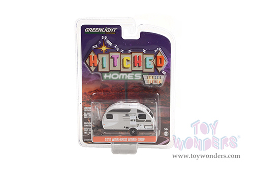 Greenlight - Hitched Homes Series 11 | Winnebago Winnie Drop Travel Trailer (2016, 1/64 scale diecast model car, Platinum/White) 34110D/48