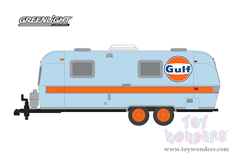 Greenlight - Hitched Homes Series 12 | Airstream Double-Axle Land Yacht Safari Custom Travel Trailer (1971, 1/64 scale diecast model car, Light Blue with Orange Stripes) 34120B/48
