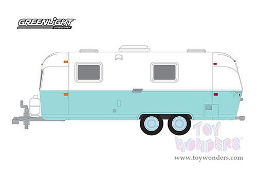 Greenlight - Hitched Homes Series 13 | Airstream Double-Axle Land Yacht Safari Custom (1971, 1/64 scale diecast model car, White/Seafoam Blue) 34130D/48
