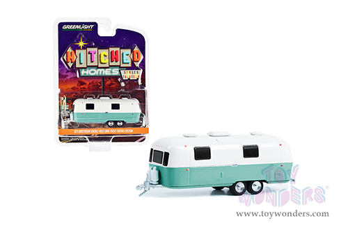 Greenlight - Hitched Homes Series 13 | Airstream Double-Axle Land Yacht Safari Custom (1971, 1/64 scale diecast model car, White/Seafoam Blue) 34130D/48