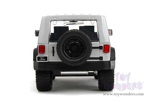 Jada Toys Just Trucks - Jeep® Wrangler with Extra Wheels (2007, 1/24 scale diecast model car, Light Gray/Black) 34194
