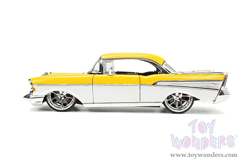 Jada Toys Bigtime Muscle - Chevrolet® Bel Air® Hardtop (1957, 1/24 scale diecast model car, Yellow/White) 34200/4