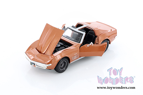Showcasts Collectibles - Chevrolet&reg; Corvette&reg; T-Top (1970, 1/24 scale diecast model car, Asstd.) 34202/2