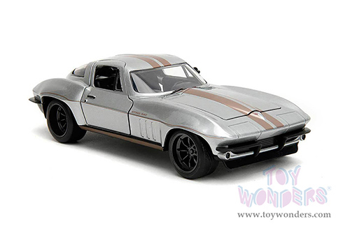 Jada Toys Bigtime Muscle - Chevrolet® Corvette® Hardtop (1966, 1/24 scale diecast model car, Silver/Bronze stripes) 34208/4