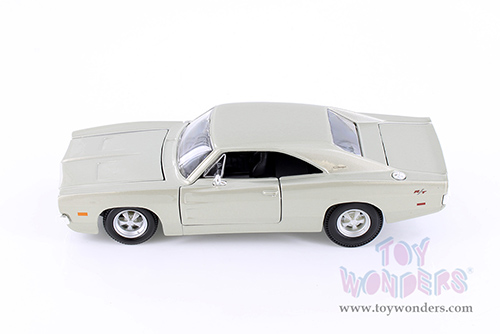 Showcasts® Collectibles - Dodge Charger R/T Hardtop (1969, 1/25 scale diecast model car, Asstd.) 34256 MAP: $19.99