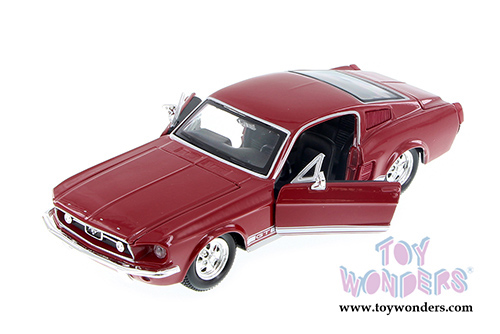 Showcasts Collectibles - Ford Mustang GT-500 Hard Top (1967, 1/24 scale diecast model car, Asstd.) 34260/2