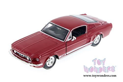 Showcasts Collectibles - Ford Mustang GT-500 Hard Top (1967, 1/24 scale diecast model car, Asstd.) 34260/2