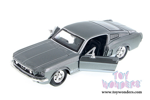 Showcasts Collectibles - Ford Mustang GT-500 Hard Top (1967, 1/24 scale diecast model car, Asstd.) 34260/2