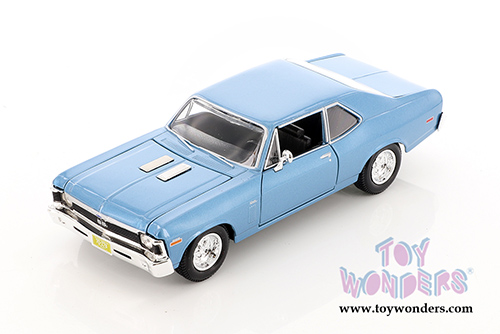 Showcasts Collectibles - Chevrolet&reg; Nova SS Hardtop (1970, 1/24 scale diecast model car, Asstd.) 34262/2