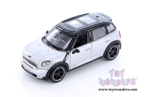 Showcasts - Mini Cooper Countryman w/ Sunroof (1/24 scale diecast model car, Silver) 34273