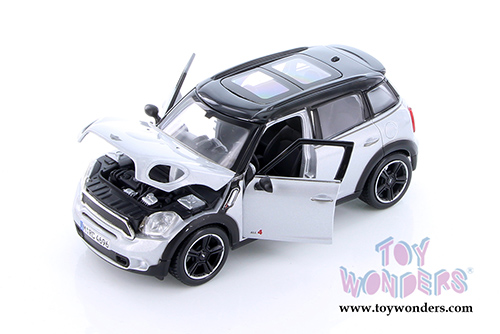 Showcasts - Mini Cooper Countryman w/ Sunroof (1/24 scale diecast model car, Silver) 34273