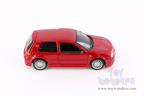 Showcasts® Collectibles - Volkswagen Golf R32 Hardtop (2004, 1/24 scale diecast model car, Asstd.) 37290 MAP: $16.99