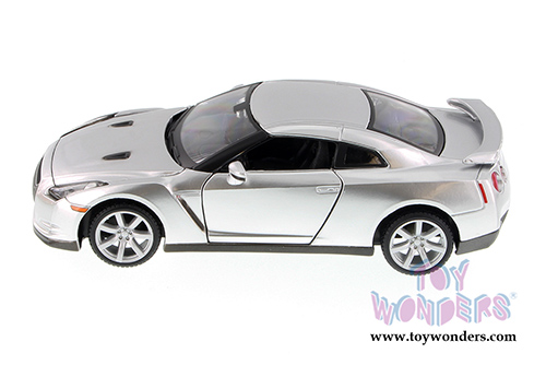 Showcasts Collectibles - Nissan GT-R Hardtop (2009, 1/24 scale diecast model car, Asstd.) 34294/2