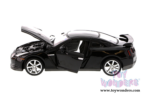 Showcasts Collectibles - Nissan GT-R Hardtop (2009, 1/24 scale diecast model car, Asstd.) 34294