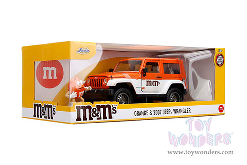 Jada Toys - Hollywood Rides | Jeep® Wrangler with Orange M&M's Diecast Figure (2017, 1/24 diecast model car, Orange/White) 34401