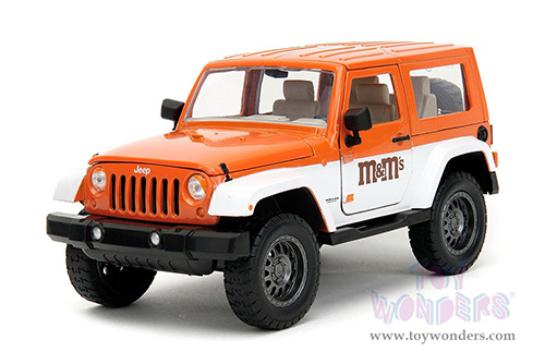 Jada Toys - Hollywood Rides | Jeep® Wrangler with Orange M&M's Diecast Figure (2017, 1/24 diecast model car, Orange/White) 34401