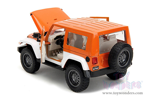 Jada Toys - Hollywood Rides | Jeep® Wrangler with Orange M&M's Diecast Figure (2017, 1/24 diecast model car, Orange/White) 34401