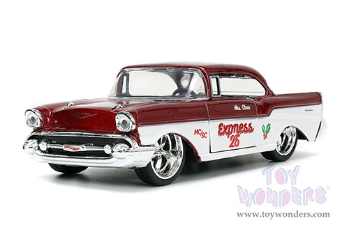 Jada Toys Holiday Rides - Mr. & Mrs. Santa Claus Twin Pack (1/32 scale diecast model car, Red) 34441