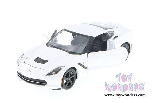 Showcasts  Collectibles - Chevrolet Corvette Stingray Hardtop/Convertible (2014, 1/24 scale diecast model car, Asstd.) 34501/05
