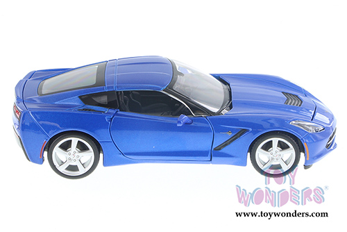 Showcasts Collectibles - Chevrolet Corvette Stingray Hardtop (2014, 1/24 scale diecast model car, Asstd.) 34505