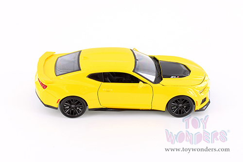 Showcasts® Collectibles - Chevrolet® Camaro® ZL1 Hardtop (2017, 1/24 scale diecast model car, Asstd.) 34512 MAP: $19.99