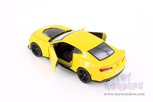 Showcasts® Collectibles - Chevrolet® Camaro® ZL1 Hardtop (2017, 1/24 scale diecast model car, Asstd.) 34512 MAP: $19.99