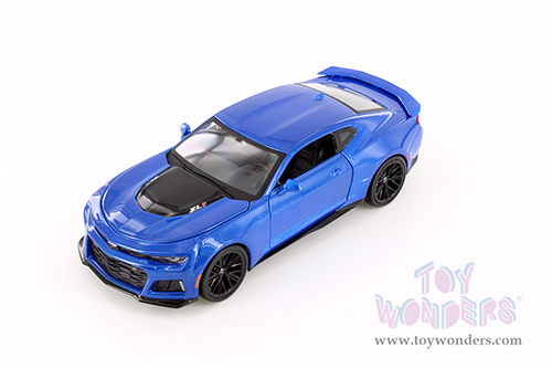 Showcasts® Collectibles - Chevrolet® Camaro® ZL1 Hardtop (2017, 1/24 scale diecast model car, Asstd.) 34512 MAP: $19.99