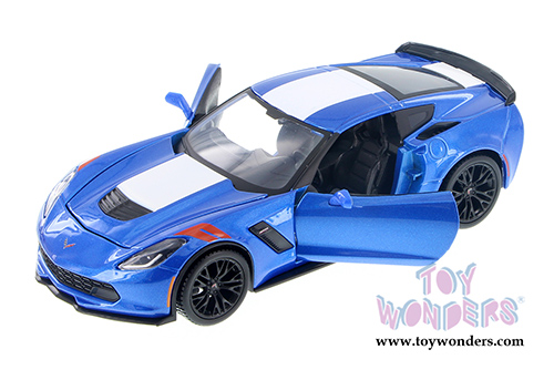 Showcasts® Collectibles - Chevrolet® Corvette® Grand Sport™ Hardtop (2017, 1/24 scale diecast model car, Asstd.) 37516 MAP: $19.99