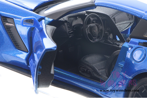 Showcasts® Collectibles - Chevrolet® Corvette® Grand Sport™ Hardtop (2017, 1/24 scale diecast model car, Asstd.) 37516 MAP: $19.99