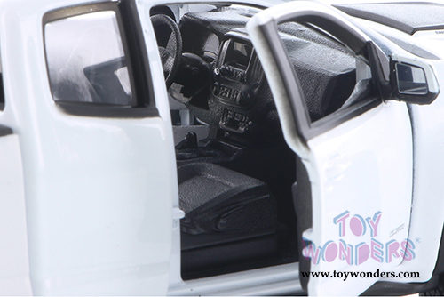 Showcasts Collectibles - Chevrolet&reg; Colorado ZR2 Pickup Truck (2017, 1/27 scale diecast model car, Asstd.) 34517