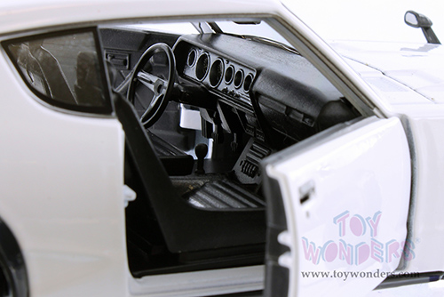 Showcasts Collectibles - Nissan Skyline 2000 GT-R KPGC110 Hardtop (1973, 1/24 scale diecast model car, White) 34528