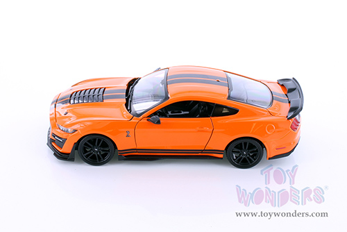 Showcasts Collectibles - Ford Mustang Shelby&reg; GT500&reg; Hardtop (2020, 1/24 scale diecast model car, Asstd.) 34532