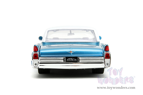 Jada Toys Pink Slips - Cadillac&reg; with Display Base (1963, 1/24 scale diecast model car, Blue-White Gradient) 34897